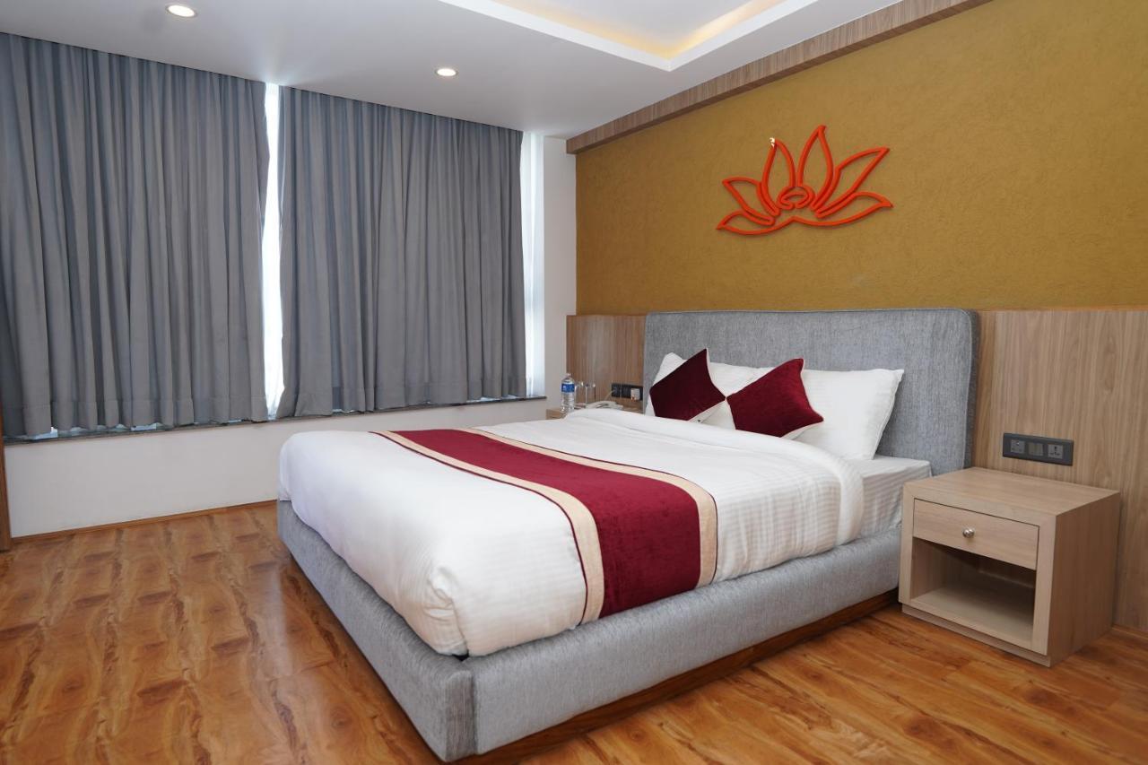 Lotus Club Boutique Hotel Katmandu Dış mekan fotoğraf
